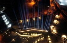 Фото 2: У Львові в пам’ять про Небесну Сотню у небо запустили світлові промені