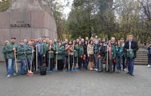 Фото 1: «Львівська пивоварня» прибрала парк ім. І. Франка