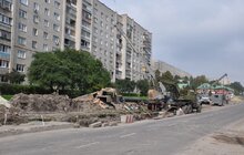 Фото 1: На вул.Миколайчука міняють аварійну тепломережу