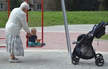 Фото 3: У Франківському районі завершують роботи з облаштування громадського простору на вул. Кульпарківській, 141 — 143