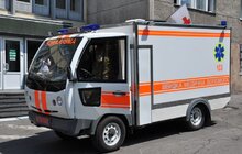 Фото 7: «Ця машина спеціально виготовлена, враховуючи потреби військових медиків», - А. Садовий про машину швидкої допомоги, яку місто передало військовому госпіталю