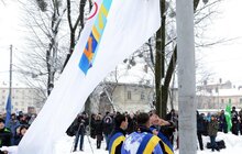 Фото 12: З нагоди відкриття ХХІІІ зимових Олімпійських Ігор у Львові підняли Державний прапор України