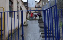 Фото 2: У школі №37 відновили спортивний майданчик та фасад корпусу
