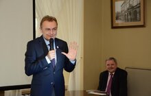 Фото 6: Ювілейний форум з нагоди 40-ліття Української Гельсінської групи та ІІ Кримський форум