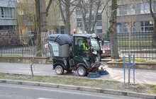 Фото 1: На вулицях Львова працюють порохотяги і поливально-мийні машини