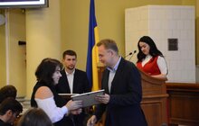 Фото 15: Мер Львова привітав цьогорічних стажувальників міської ради та вручив їм дипломи