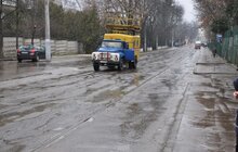 Фото 1: На вул.Промисловій демонтують контактну мережу