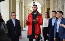 Фото 1: До Львова завітав Ніко Амірґулашвілі, котрий пішки йде з Вільнюса до Тбілісі