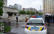 Фото 1: На пр. Чорновола, 57б проводять знесення незаконно зведеної споруди
