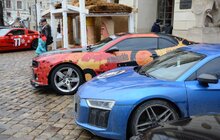 Фото 4: На площі Ринок презентували машини з проекту «OneLifeRally»