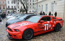 Фото 6: На площі Ринок презентували машини з проекту «OneLifeRally»