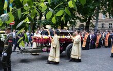 Фото 19: У Львові тисячі вірян попрощались з Блаженнішим Любомиром Гузаром