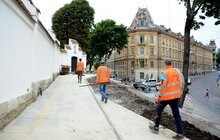 Фото 18: На верхній алеї вулиці Коперника облаштовують нову пішохідно-велосипедну доріжку