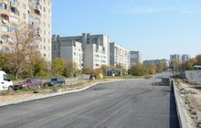 Фото 6: Триває капітальний ремонт вул. Миколайчука: підрядник облаштовує проїзну частину дороги з тротуарами