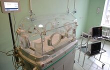 Фото 1: Благодійники придбали інкубатор та два монітори для міського пологового будинку № 1