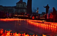 Фото 18: Свічки у центрі Львова - пам'ятаємо про жертв голодоморів