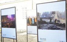 Фото 4: Біля ратуші представили тематичну виставку пам’яті Героїв Небесної Сотні