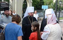 Фото 1: У Львові вшанували спочилих захисників України та помолились на могилі Патріарха Димитрія
