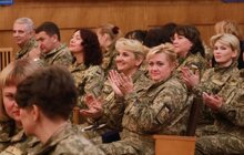 Фото 5: Мер Львова привітав військових у госпіталі з Днем захисника України