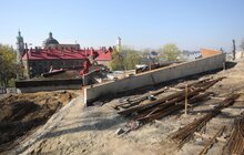 Фото 8: Меморіал пам’яті Героїв Небесної Сотні збудований на 30%