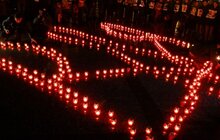 Фото 8: На площі біля пам’ятника Т.Шевченкові відбулась акція «Свіча пам’яті»