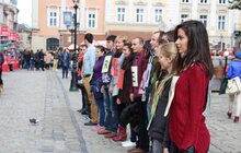 Фото 4: У Львові відбувся інтернаціональний молодіжний флеш-моб, що показав гендерну рівність