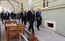 Фото 7: Прем’єр-міністр України Володимир Гройсман прогулявся Львовом