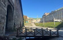 Фото 4: Дерев’яний місток між вул. В. Винниченка і Бернардинським двориком відремонтували та відкрили прохід