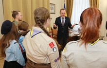 Фото 6: Пластуни та скаути передали мерії Вифлеємський вогонь миру