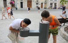 Фото 7: На площі Ринок запрацював питний фонтанчик