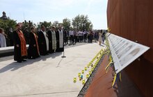 Фото 12: У День вшанування пам’яті захисників України у Львові урочисто підняли Державний Прапор на Меморіалі пам`яті Героїв Небесної Сотні