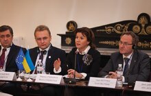Фото 16: Міжнародний круглий стіл з питань інституційного розвитку асоціацій органів місцевого самоврядування