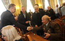 Фото 2: У Львові урочисто відзначили 28-му річницю підняття синьо-жовтого стягу над Ратушею
