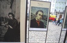 Фото 7: «Шевченко молодий»: на пл. Ринок відкрили виставку до Дня народження українського генія