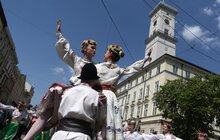 Фото 19: Центром Львова пройшла святкова театралізована хода