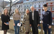 Фото 15: Сьогодні у Львові шестеро дітей отримали ордери на власні помешкання