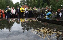 Фото 2: На Личаківському цвинтарі вшанували пам’ять новітніх Героїв з нагоди Дня Незалежності 