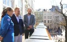 Фото 3: «Приємно бачити так багато людей — це означає, що місто живе», — американська астронавтка про Львів