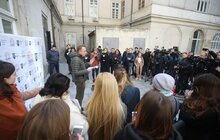 Фото 24: Міська комісія ТЕБ та НС вирішила закрити усі торгові мережі, окрім аптек та продуктових магазинів, — А. Садовий