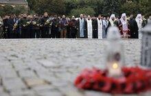 Фото 10: Сьогодні Митрополит Епіфаній вшанував пам’ять полеглих бійців на Личаківському цвинтарі