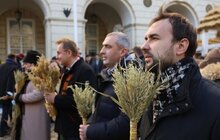 Фото 9: Напередодні Різдва у Львові встановили Різдвяного Дідуха