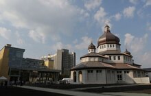Фото 1: Глава УГКЦ Блаженніший Святослав у співслужінні з єпископами Синоду УГКЦ освятив унікальний храм Софії-Премудрості Божої
