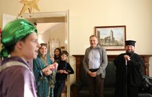 Фото 9: Українська академія лідерства в Ратуші презентувала вертеп, який створили самі ж студенти
