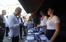 Фото 4: Мер Львова разом з іноземною делегацією оглянули Ярмарок партнерства