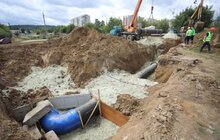 Фото 10: У с. Лисиничі ремонтні бригади ЛМКП «Львівводоканал» проводять заміну аварійного магістрального водогону
