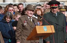 Фото 14: В День захисника України першокурсники ліцею ім. Героїв Крут склали «Урочисту Клятву»