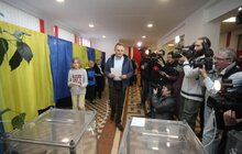 Фото 6: Сім’я міського голови Львова проголосувала