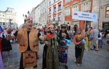 Фото 3: Сьогодні у Львові розпочався міжнародний фестиваль фольклору «Етновир»