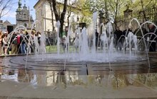 Фото 15: У Львові відкрили фонтан, присвячений Герою України «Да Вінчі» та всім добровольцям (відео)
