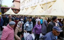 Фото 12: Для потребуючих мешканців міста провели спільний Великодній сніданок 